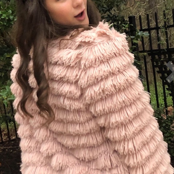 1 Left!! 🔥Faux Fur Shaggy Cardigan Fringe Jacket - Picture 7 of 8